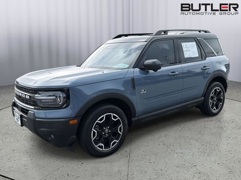 Certified 2025 Ford Bronco Sport Outer Banks w/ Outer Banks Tech Package+ AWD/4WD image 1