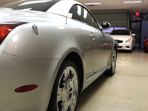 Used 2002 Lexus SC 430 Convertible image 27