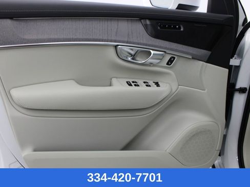 New 2026 Volvo XC90 B6 Ultra w/ Protection Package image 16