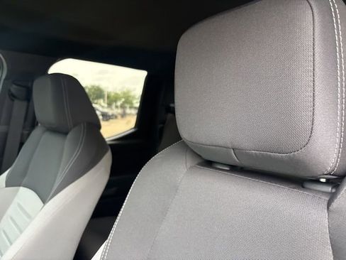Used 2025 Toyota Tacoma TRD Sport AWD/4WD image 9
