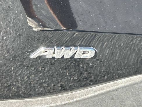 Used 2023 Toyota RAV4 LE AWD/4WD image 10