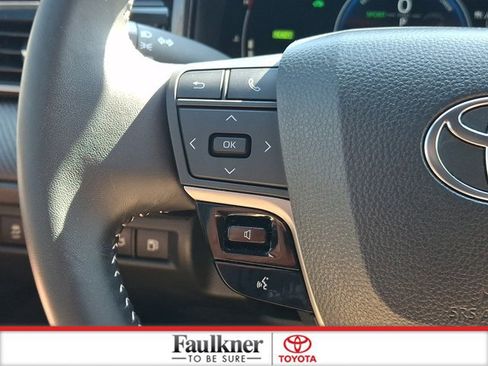Certified 2025 Toyota Camry SE FWD image 20