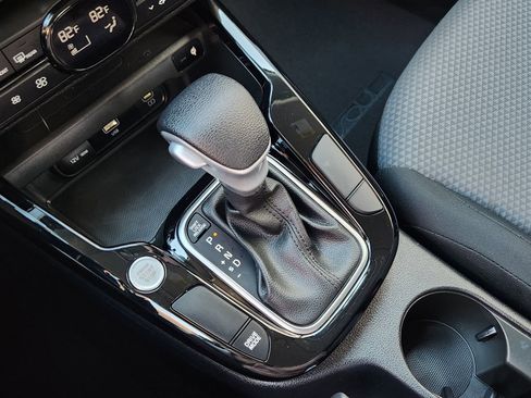 Used 2023 Kia Soul S image 24