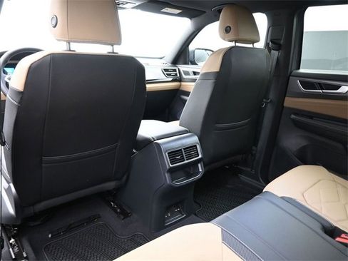 New 2026 Volkswagen Atlas Cross Sport SE image 10