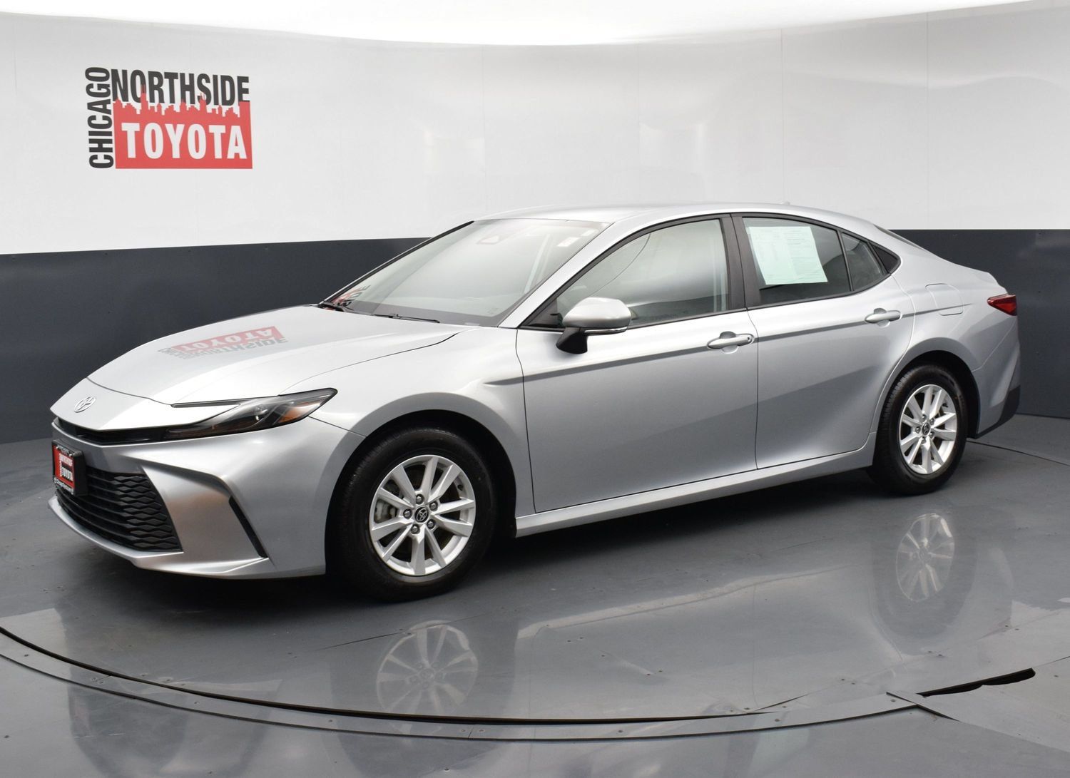 Used 2025 Toyota Camry LE FWD image 8