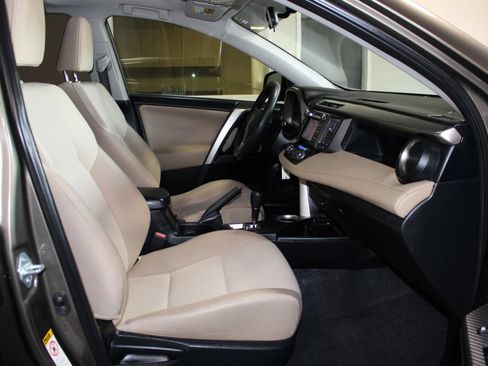 Used 2015 Toyota RAV4 XLE FWD image 26