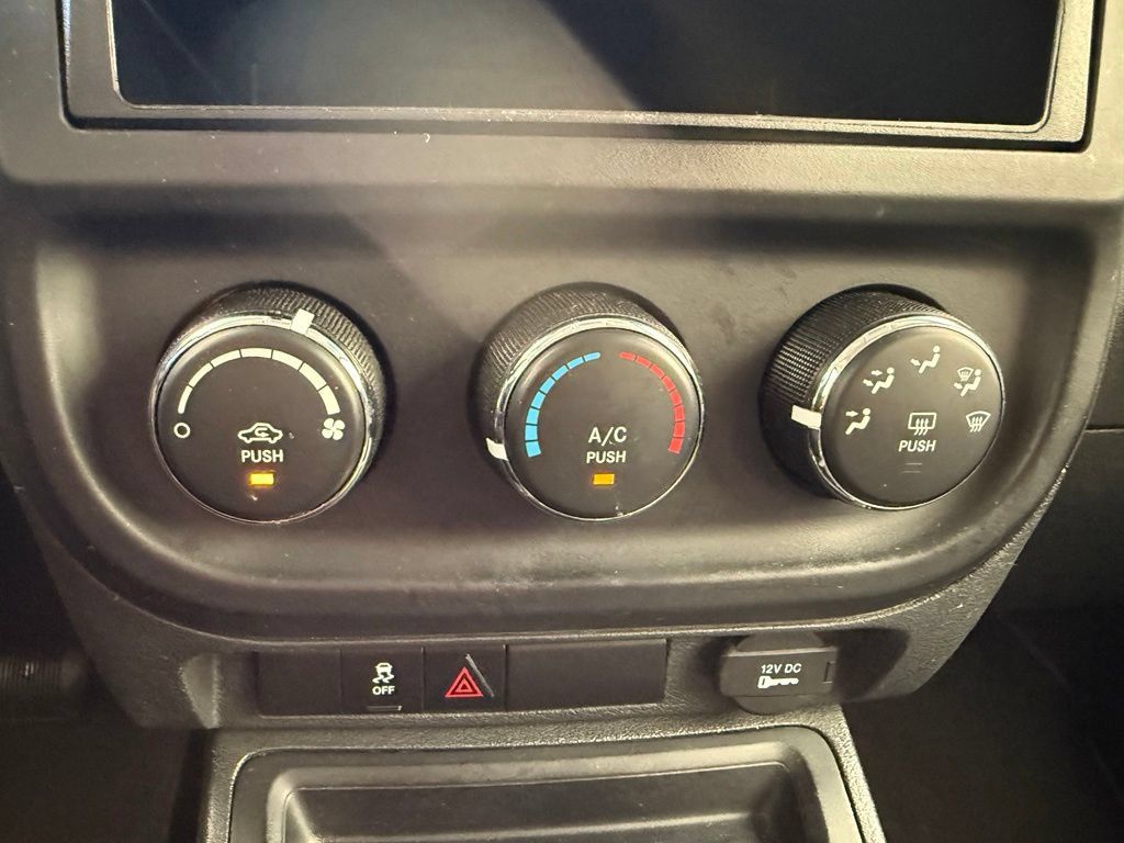 Used 2015 Jeep Patriot Sport FWD image 18
