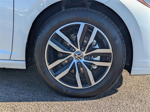 New 2026 Volkswagen Jetta SE image 11