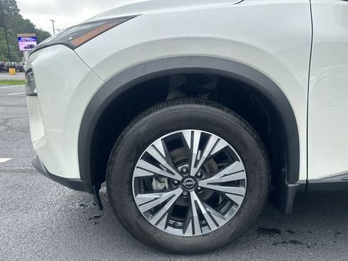 Used 2023 Nissan Rogue SV w/ SV Premium B Package AWD/4WD image 21