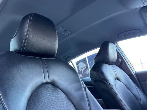 Certified 2018 Toyota Camry LE image 18