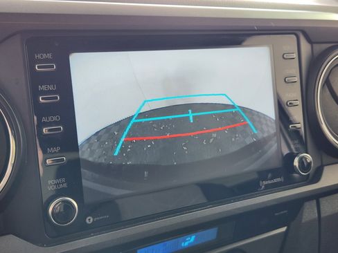 Used 2021 Toyota Tacoma TRD Off-Road image 23