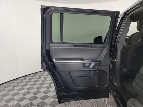 Used 2024 Rivian R1S Adventure image 17