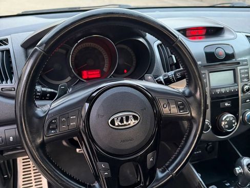 Used 2013 Kia Forte Koup SX w/ Leather Pkg FWD image 8