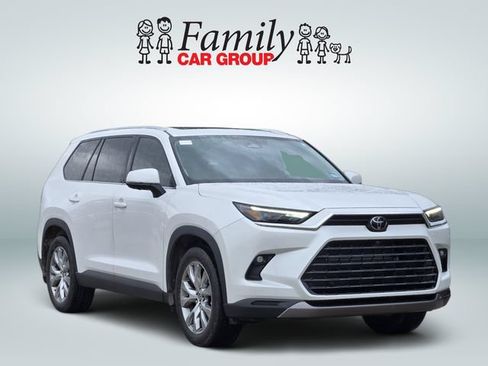Used 2024 Toyota Grand Highlander AWD Hybrid image 2