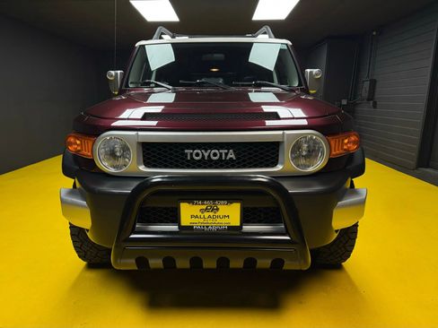 Used 2007 Toyota FJ Cruiser 4WD image 2