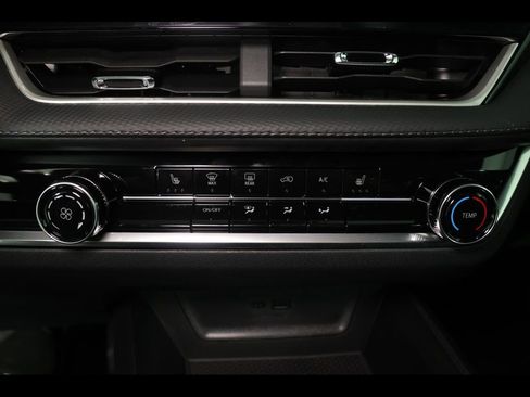 New 2026 Chevrolet Equinox LT w/ Safety and Technology Package AWD/4WD image 20
