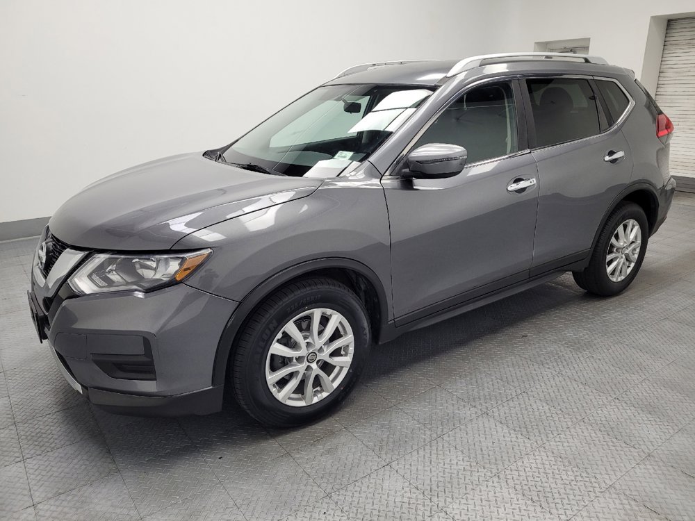 Used 2017 Nissan Rogue SV FWD image 2