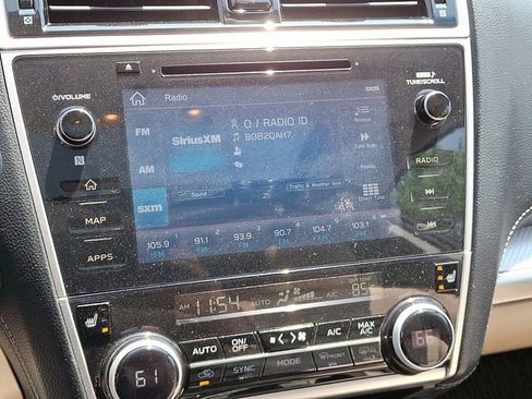 Used 2019 Subaru Outback 2.5i Premium image 24