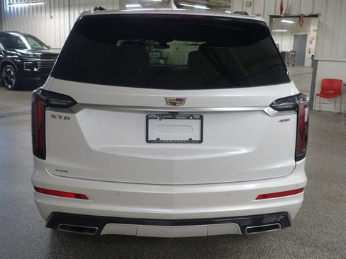 Used 2024 Cadillac XT6 Sport w/ LPO, Floor Liner Package AWD/4WD image 6