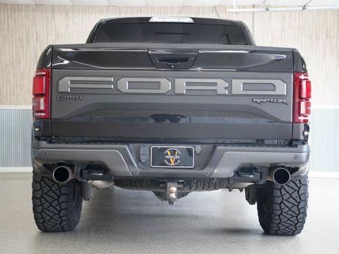 Used 2019 Ford F150 Raptor w/ Equipment Group 802A Luxury AWD/4WD image 9