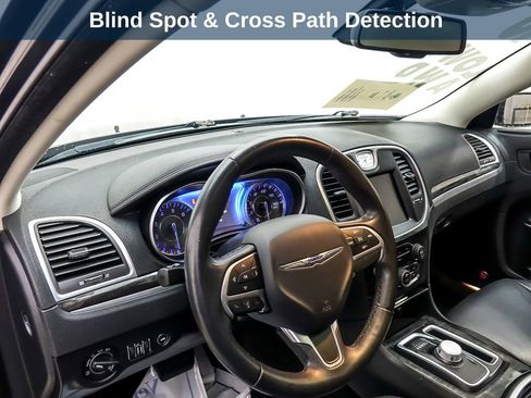 Used 2016 Chrysler 300 Limited w/ 300 Premium Group image 10