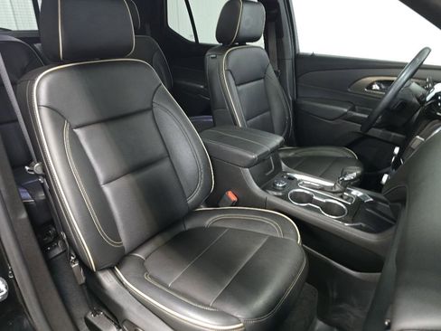 Used 2023 Chevrolet Traverse Premier AWD/4WD image 15