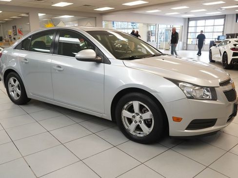 Used 2013 Chevrolet Cruze LT image 13