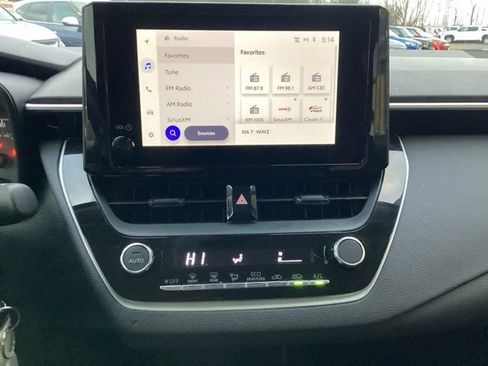 Used 2025 Toyota Corolla LE image 17