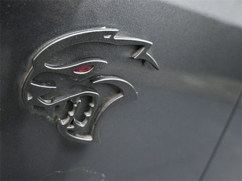 Used 2019 Dodge Challenger SRT Hellcat Redeye image 18