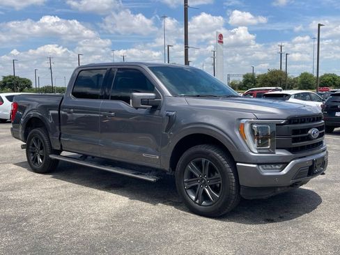 Used 2022 Ford F150 Lariat w/ Equipment Group 502A High AWD/4WD image 3
