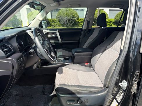 Used 2015 Toyota 4Runner SR5 RWD image 11