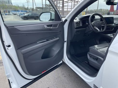 Used 2026 Volkswagen Atlas Cross Sport SE AWD/4WD image 14