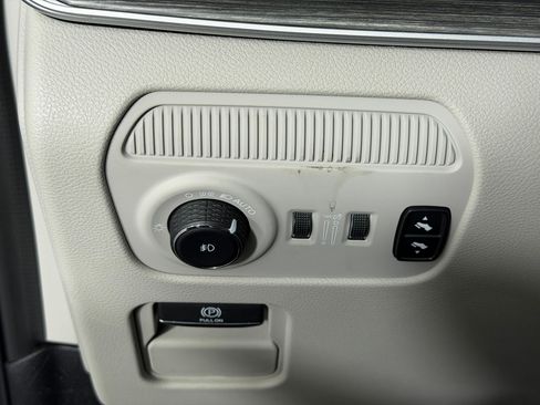 Used 2024 Jeep Wagoneer Series II w/ Convenience Group I AWD/4WD image 29