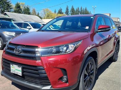 Used 2019 Toyota Highlander SE