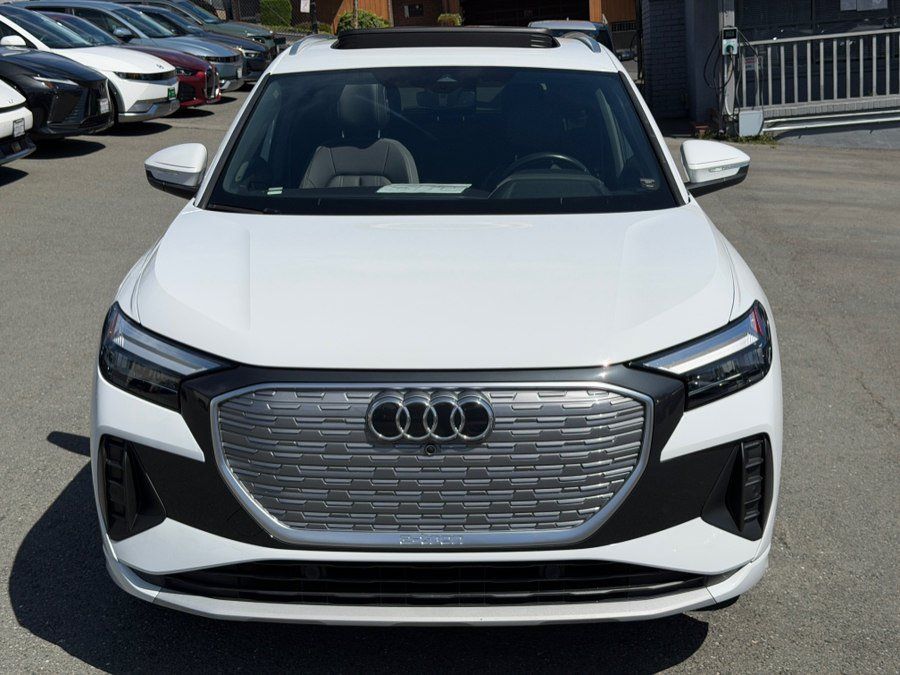 Used 2023 Audi Q4 e-tron Premium Plus w/ Premium Plus RWD image 2