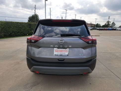 Certified 2023 Nissan Rogue SV image 15