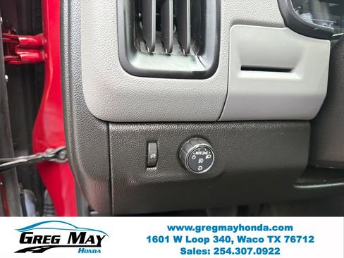Used 2017 Chevrolet Colorado LT w/ LT Convenience Package RWD image 13