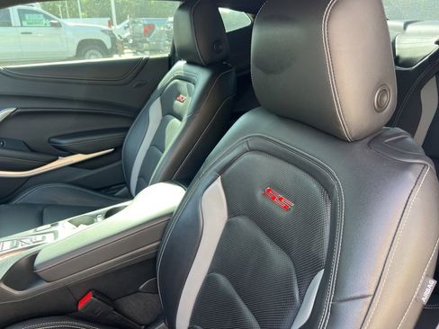 Used 2023 Chevrolet Camaro SS RWD image 7