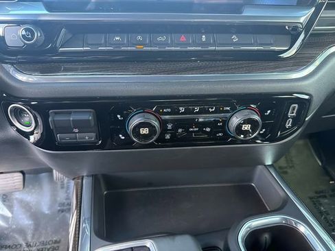 Used 2025 Chevrolet Silverado 1500 LT Trail Boss w/ Protection Package AWD/4WD image 25