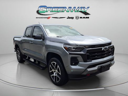 Used 2024 Chevrolet Colorado Z71 w/ Z71 Convenience Package 2 AWD/4WD image 1