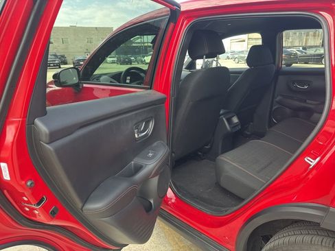 Used 2024 Honda HR-V Sport image 9