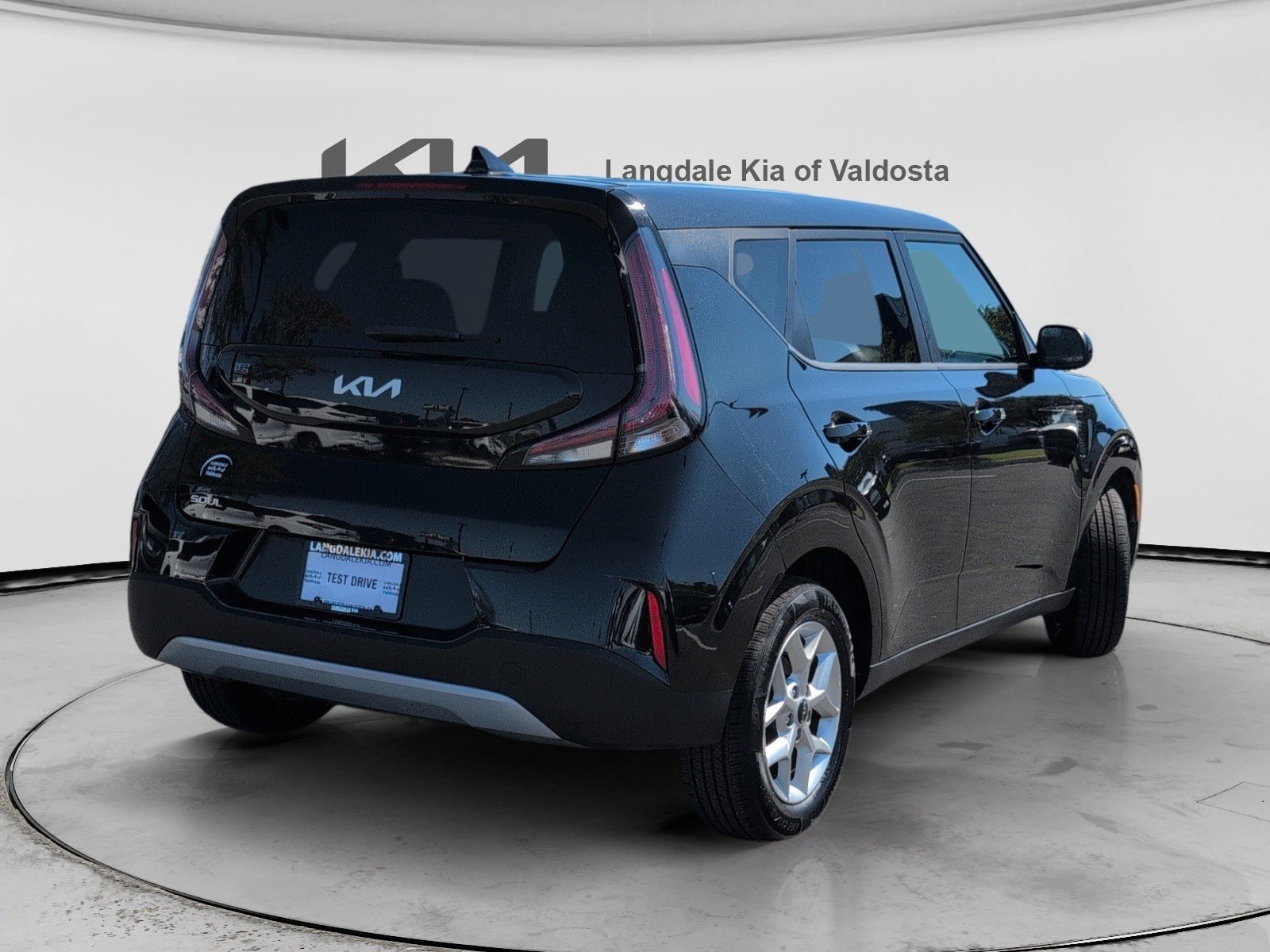 Used 2024 Kia Soul LX w/ Option Group 015 FWD image 4