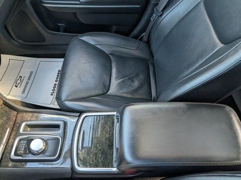 Used 2016 Chrysler 300 C AWD/4WD image 21