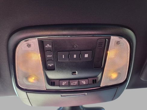 Used 2023 Dodge Durango GT image 16