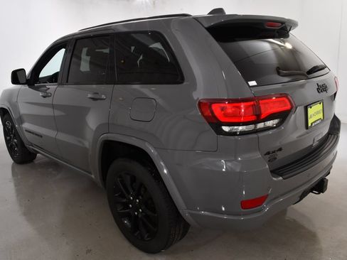 Used 2021 Jeep Grand Cherokee Laredo X AWD/4WD image 15