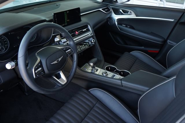 Used 2026 Genesis G70 2.5T Prestige RWD image 2