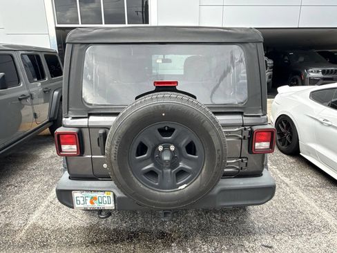 Used 2022 Jeep Wrangler Sport AWD/4WD image 6