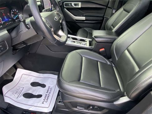 Used 2022 Ford Explorer XLT w/ Equipment Group 202A image 48