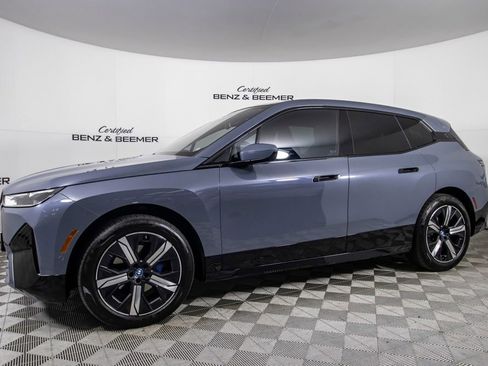 Used 2023 BMW iX xDrive50 w/ Sport Package image 5