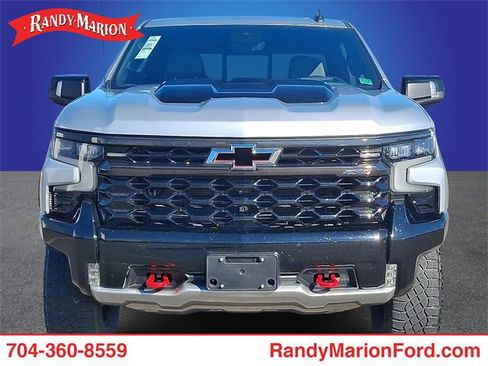 Used 2022 Chevrolet Silverado 1500 ZR2 w/ Technology Package image 2